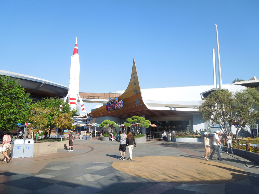 Disneyland Innoventions Building